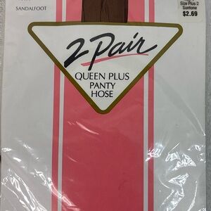 2-Pair Queen Plus Panty Hose - Suntone Sandalfoot Reinforced Panty